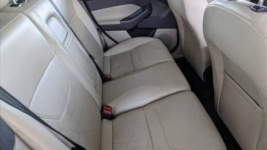 2016 Ford Focus 1FADP3R40GL275922