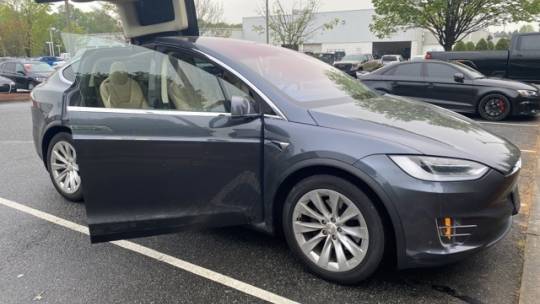 2017 Tesla Model X 5YJXCBE28HF050119