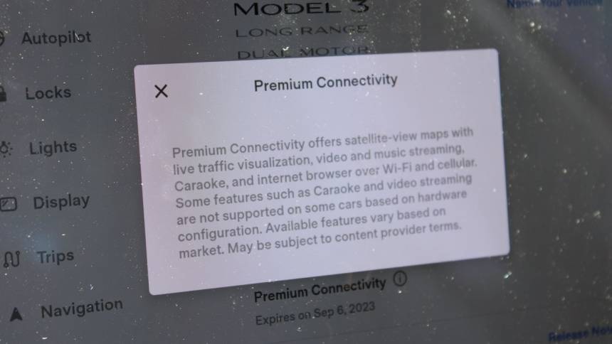 2018 Tesla Model 3 5YJ3E1EB3JF132879
