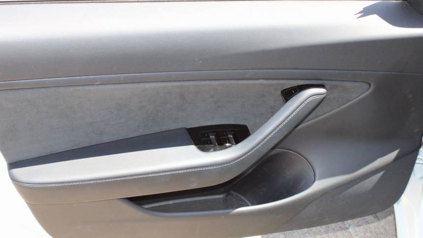 2018 Tesla Model 3 5YJ3E1EB3JF132879