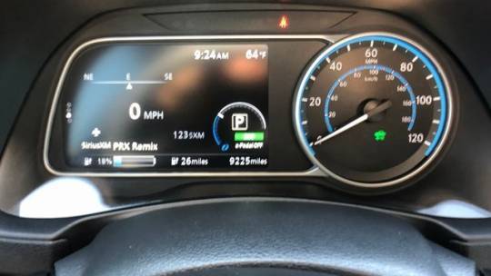 2022 Nissan LEAF 1N4AZ1CV2NC556457