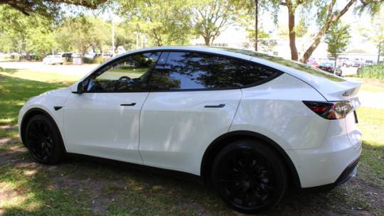 2021 Tesla Model Y 5YJYGAEE1MF184915