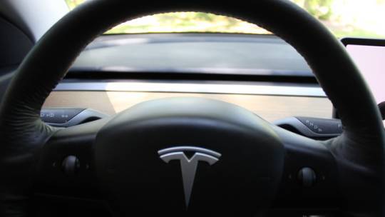 2021 Tesla Model Y 5YJYGAEE1MF184915