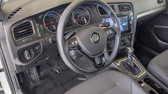2019 Volkswagen e-Golf WVWKR7AU7KW913640