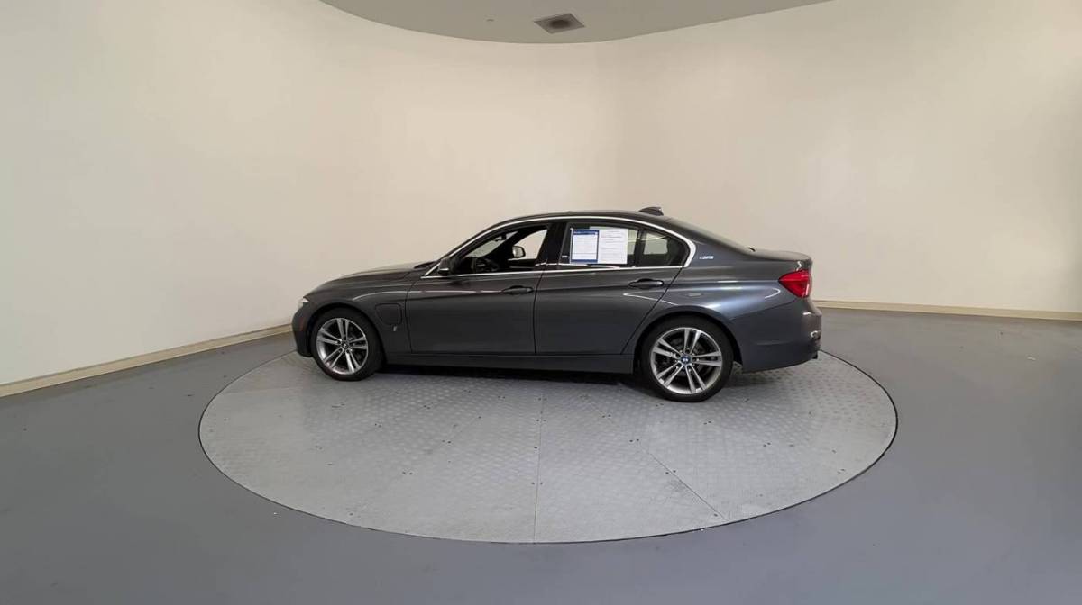 2018 BMW 3 Series WBA8E1C58JA180211
