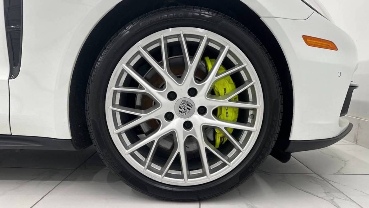 2018 Porsche Panamera WP0AE2A70JL177757