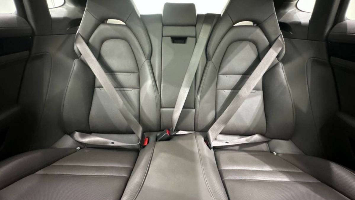 2018 Porsche Panamera WP0AE2A70JL177757