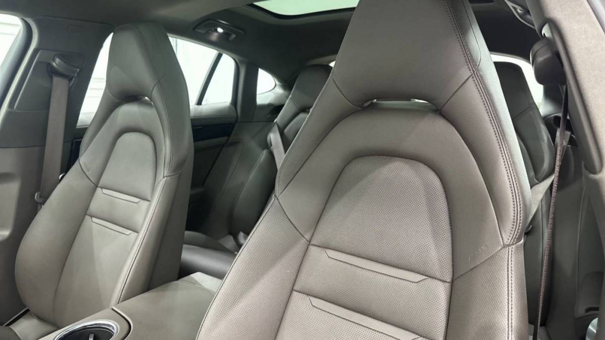 2018 Porsche Panamera WP0AE2A70JL177757