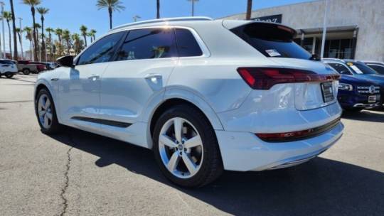2019 Audi e-tron WA1LAAGE4KB004796