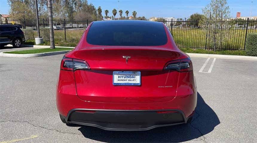 2020 Tesla Model Y 5YJYGDEE3LF015320