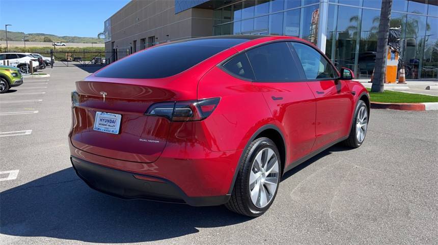 2020 Tesla Model Y 5YJYGDEE3LF015320