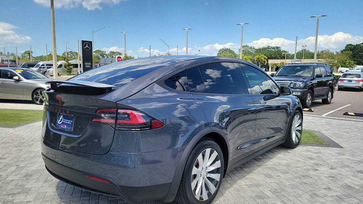 2019 Tesla Model X 5YJXCDE21KF182772