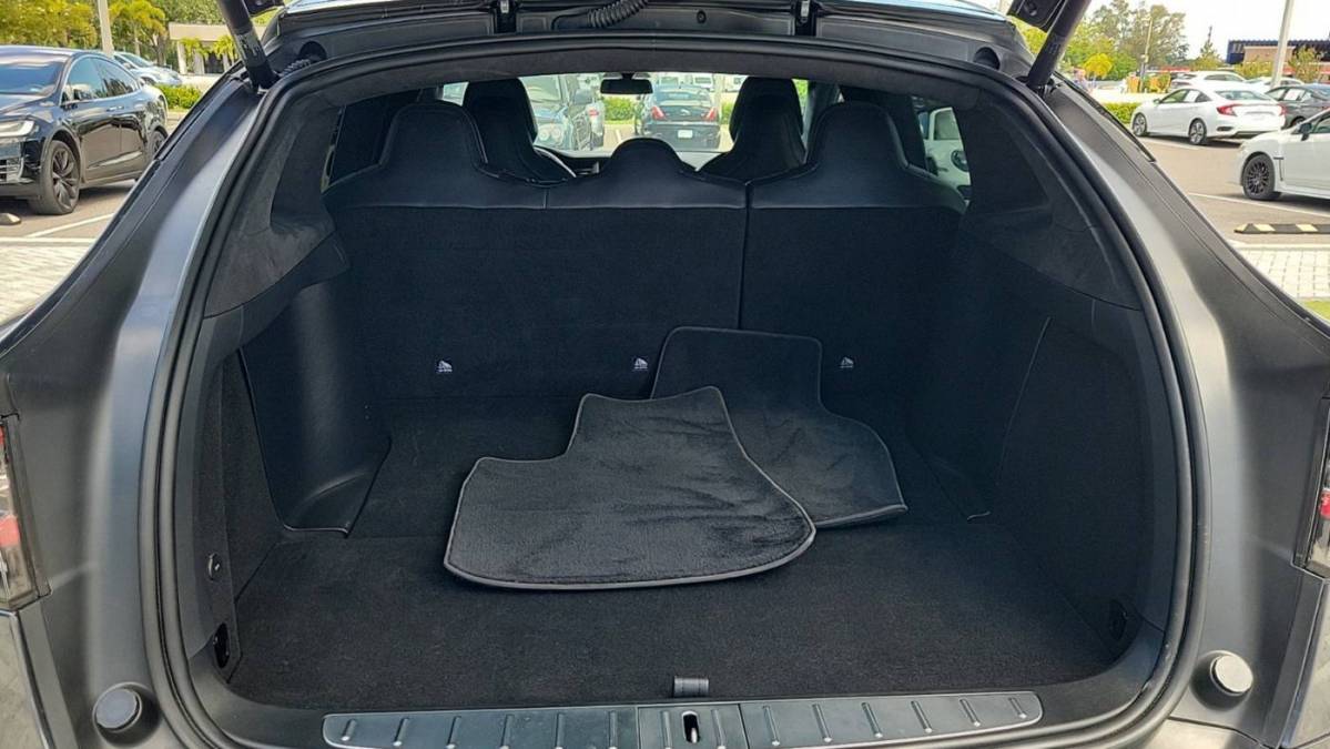 2019 Tesla Model X 5YJXCDE21KF182772