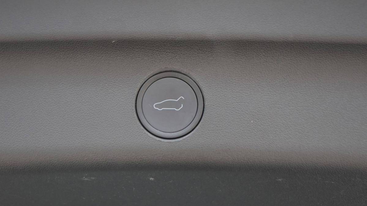 2020 Tesla Model Y 5YJYGDEE3LF055154