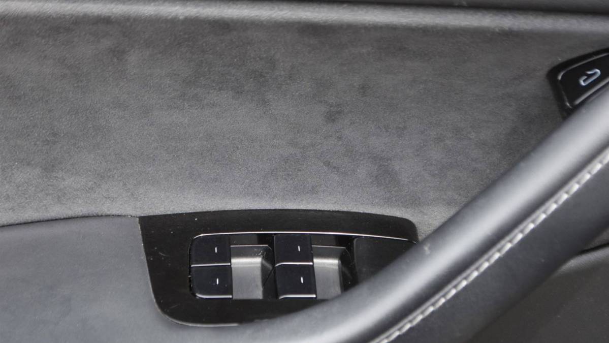 2020 Tesla Model Y 5YJYGDEE3LF055154