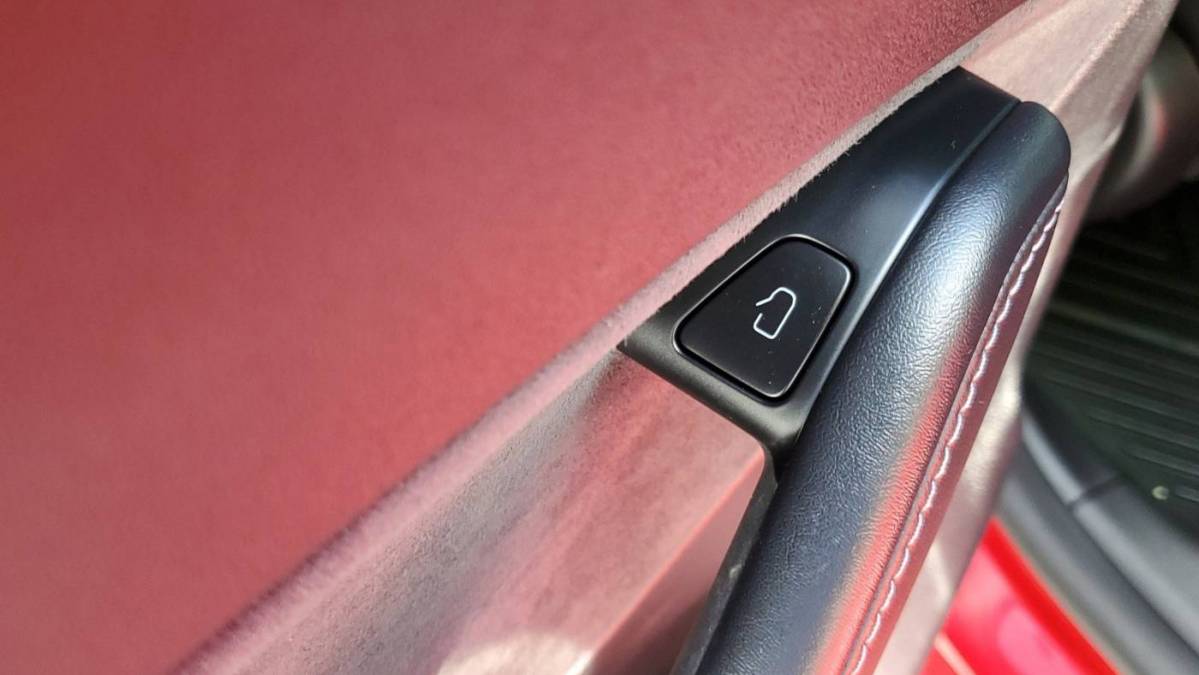 2021 Tesla Model Y 5YJYGDEE5MF184403