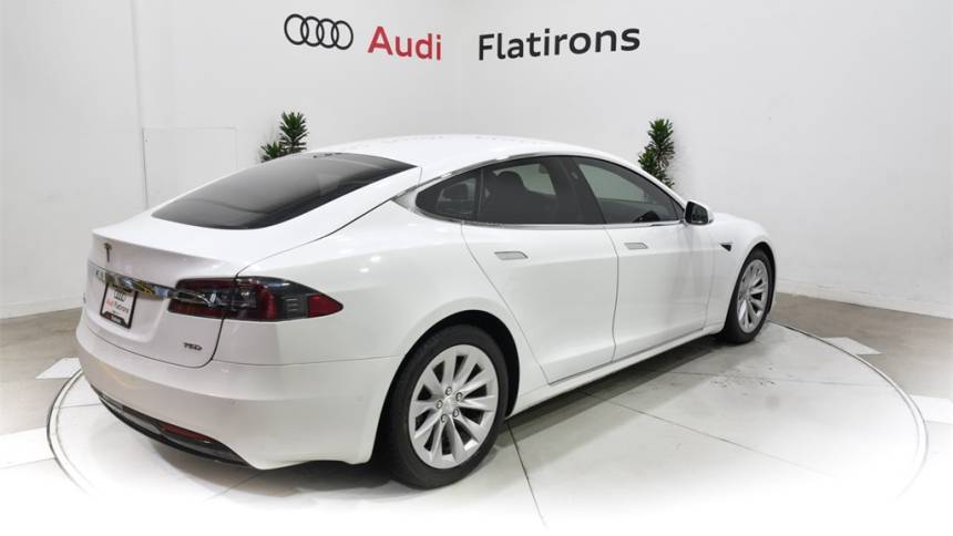 2017 Tesla Model S 5YJSA1E24HF186581