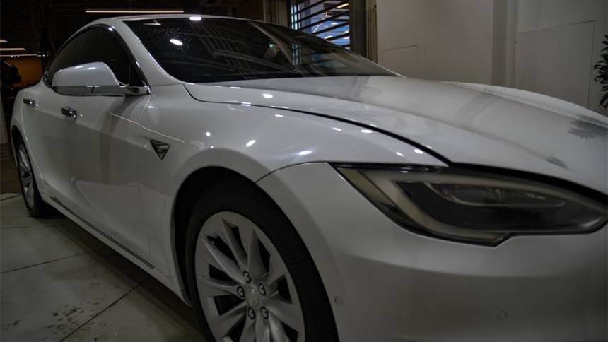2017 Tesla Model S 5YJSA1E24HF186581