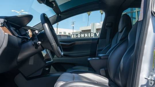 2017 Tesla Model X 5YJXCAE25HF074145
