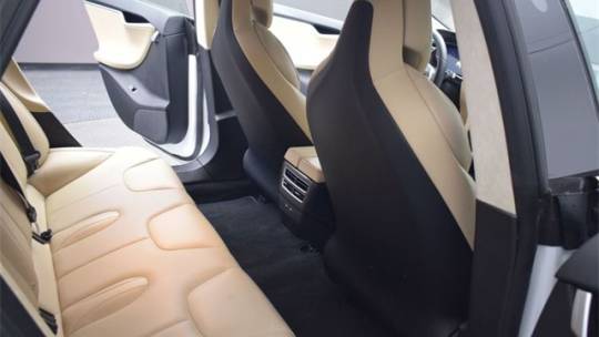 2016 Tesla Model S 5YJSA1E42GF170444