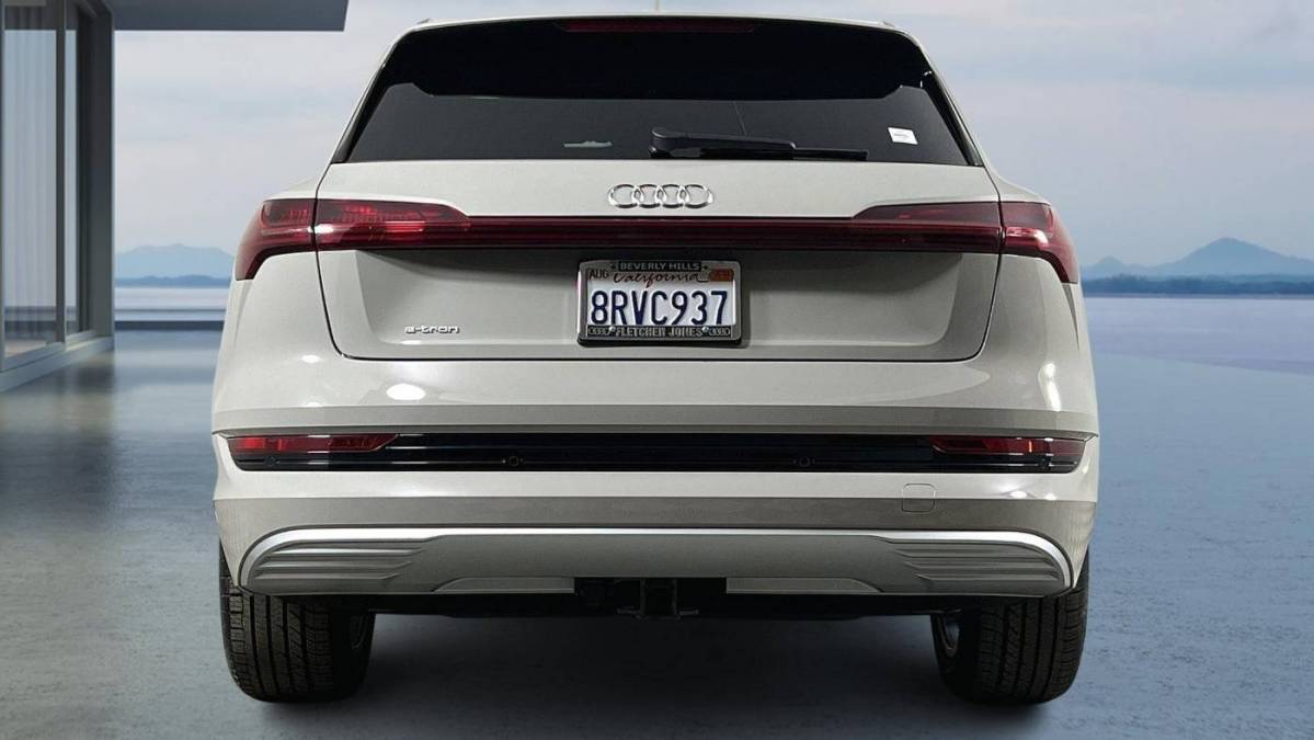 2019 Audi e-tron WA1VAAGE5KB020966