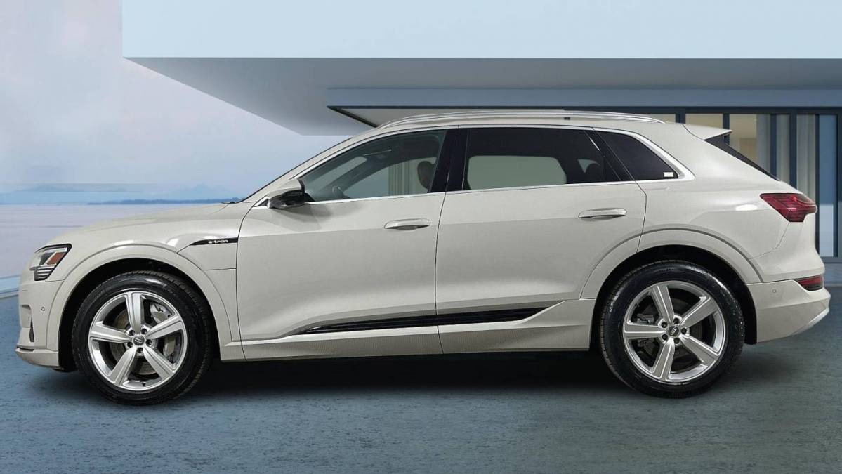2019 Audi e-tron WA1VAAGE5KB020966