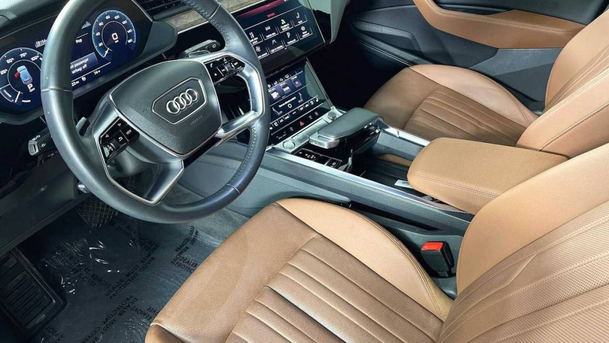 2019 Audi e-tron WA1LAAGE6KB011832