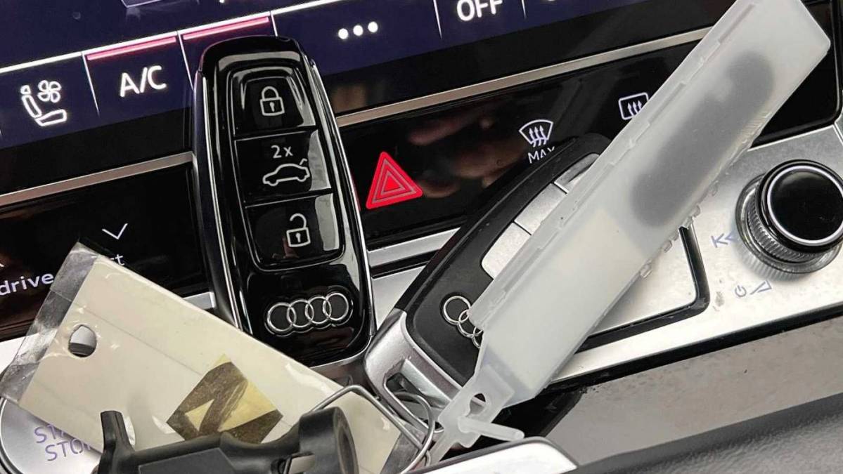 2019 Audi e-tron WA1LAAGE6KB011832