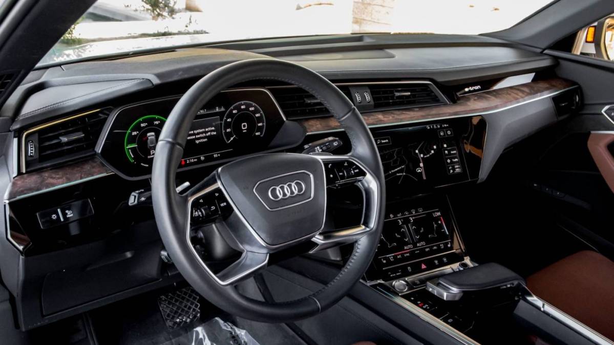 2019 Audi e-tron WA1VABGE9KB008731