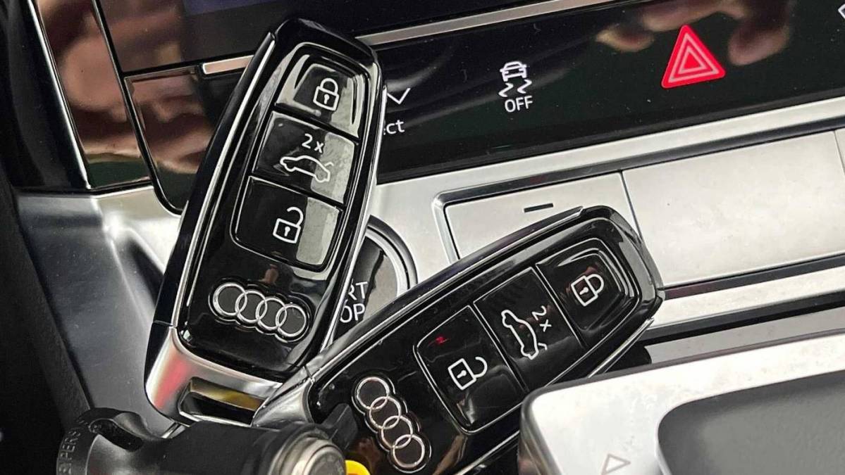 2021 Audi e-tron WA12AAGE7MB025642