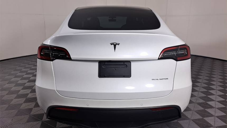 2021 Tesla Model Y 5YJYGDEE7MF295079