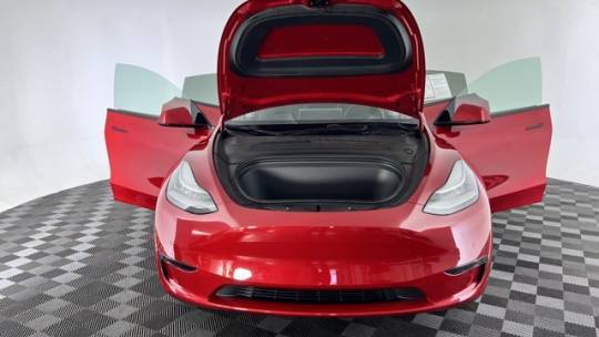 2020 Tesla Model Y 5YJYGDEE3LF026110