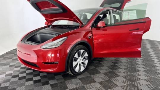 2020 Tesla Model Y 5YJYGDEE3LF026110