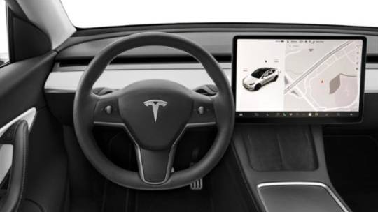 2021 Tesla Model Y 5YJYGDEE4MF124774