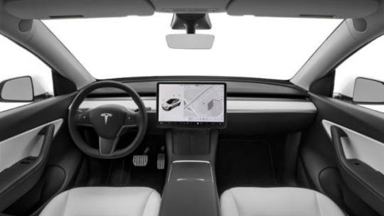 2021 Tesla Model Y 5YJYGDEE4MF124774