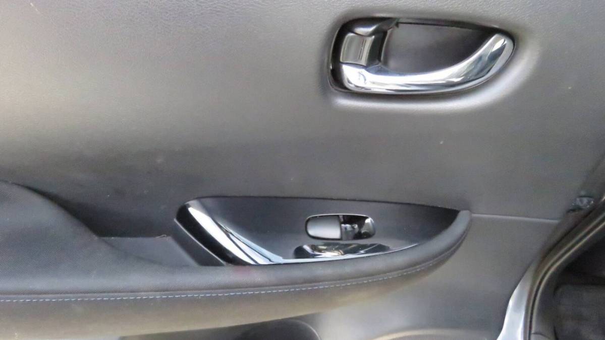 2019 Nissan LEAF 1N4AZ1CP1KC305698