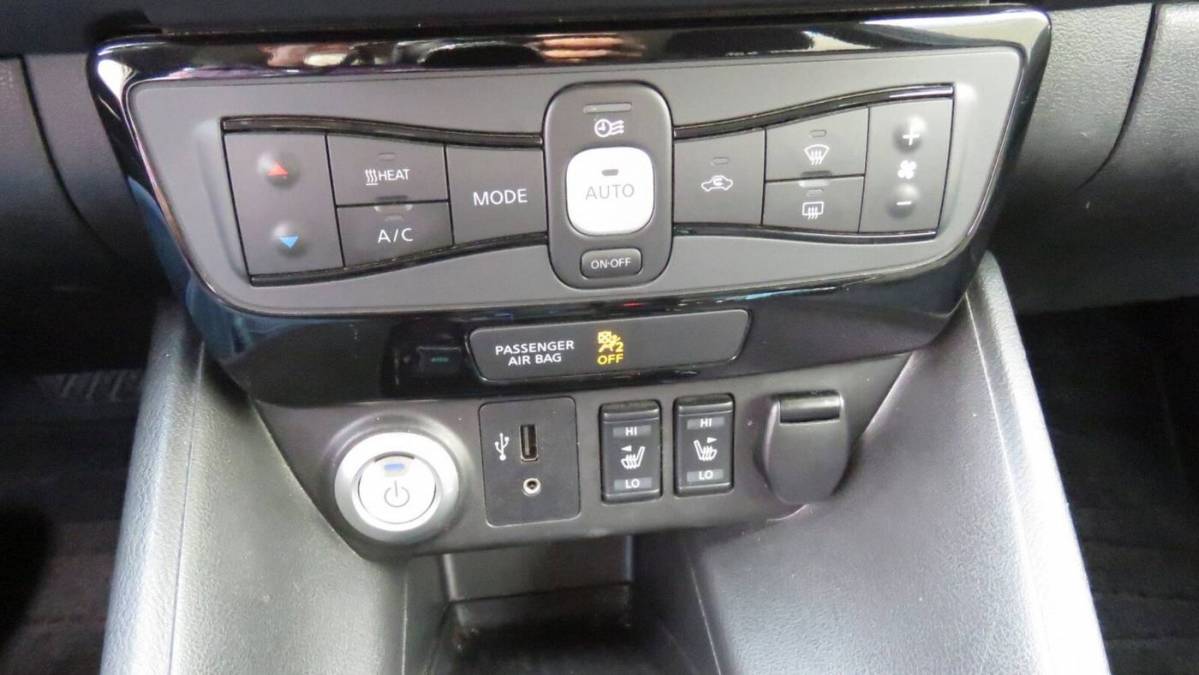 2019 Nissan LEAF 1N4AZ1CP1KC305698