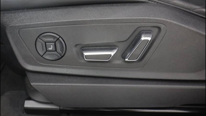 2019 Audi e-tron WA1VAAGE7KB023125