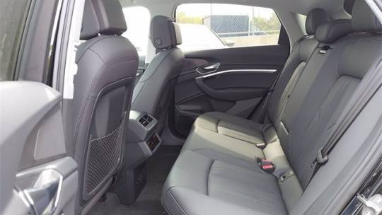 2021 Audi e-tron WA12AAGE3MB024262