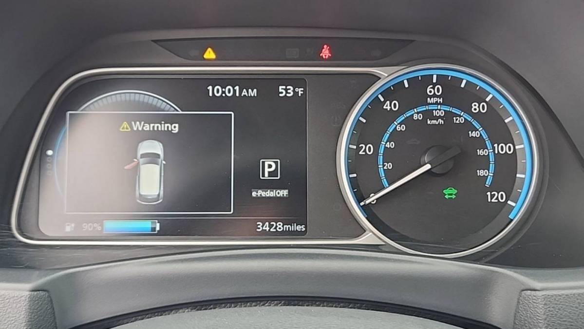 2022 Nissan LEAF 1N4AZ1CV1NC560225