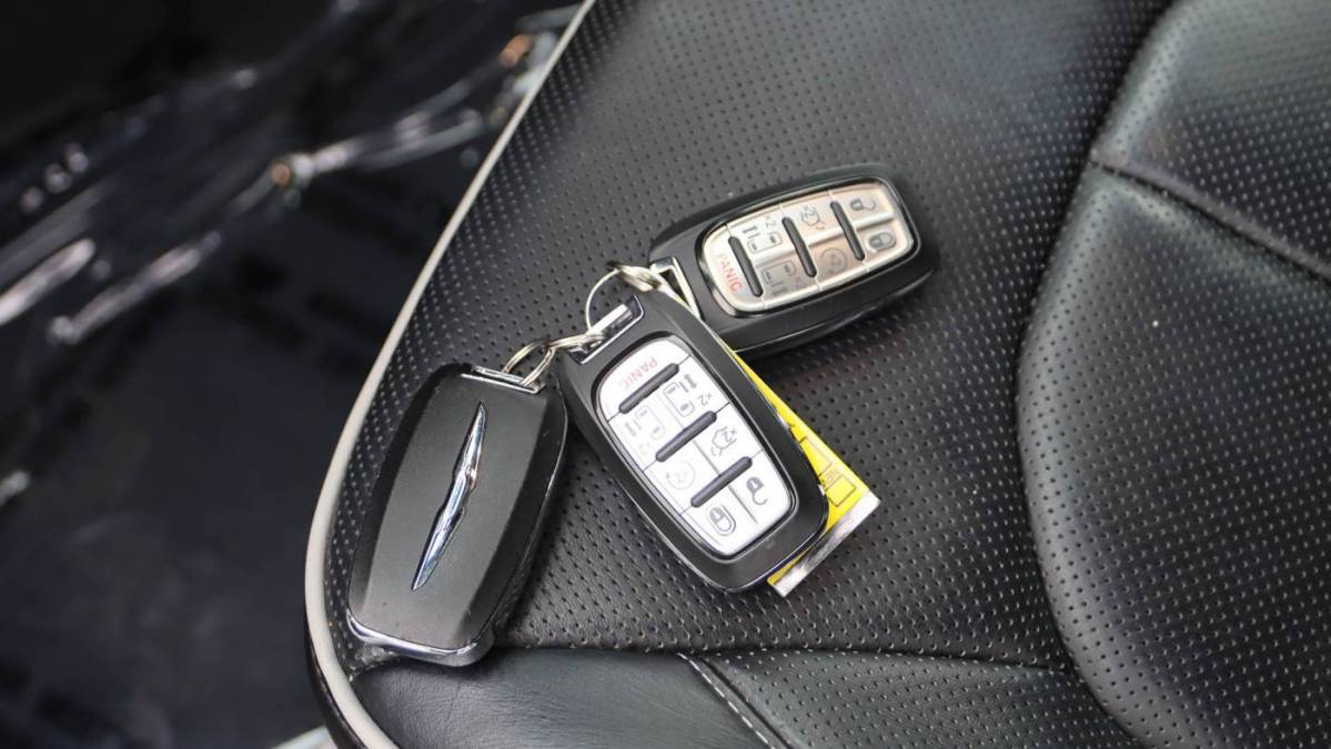 2020 Chrysler Pacifica Hybrid 2C4RC1N72LR288043