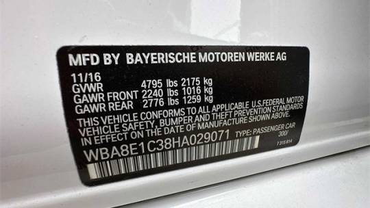 2017 BMW 3 Series WBA8E1C38HA029071