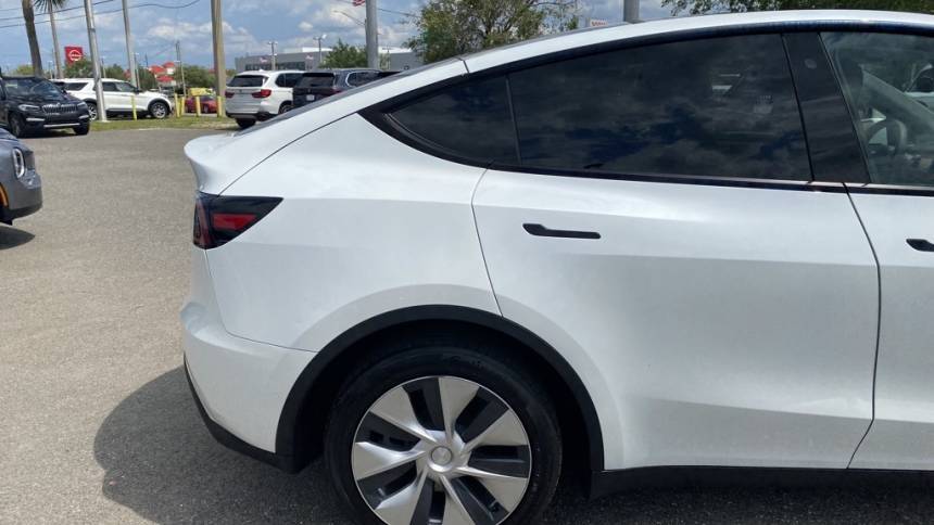 2020 Tesla Model Y 5YJYGDEE4LF026133