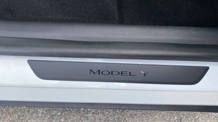 2020 Tesla Model Y 5YJYGDEE4LF026133