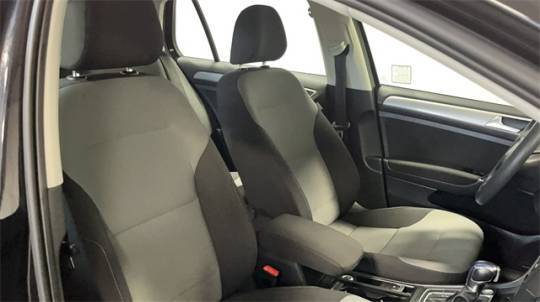 2016 Volkswagen e-Golf WVWKP7AU5GW913651
