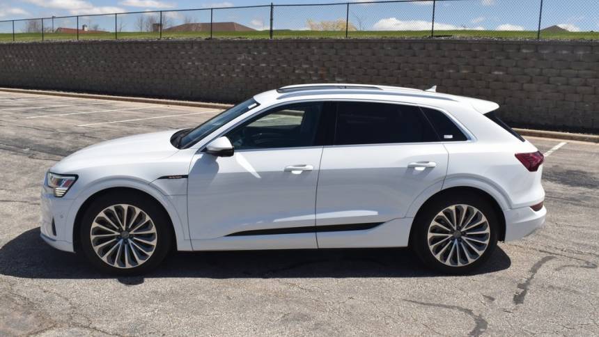 2019 Audi e-tron WA1VAAGE7KB005398
