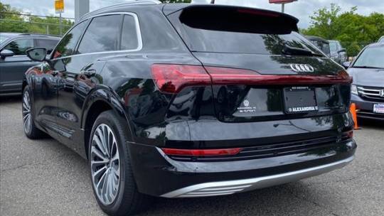 2019 Audi e-tron WA1VAAGE3KB024949