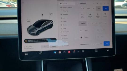 2018 Tesla Model 3 5YJ3E1EA5JF028109