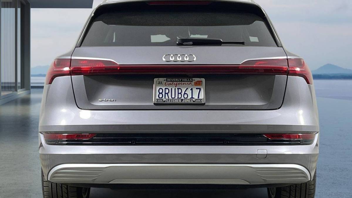 2019 Audi e-tron WA1LAAGE4KB023204