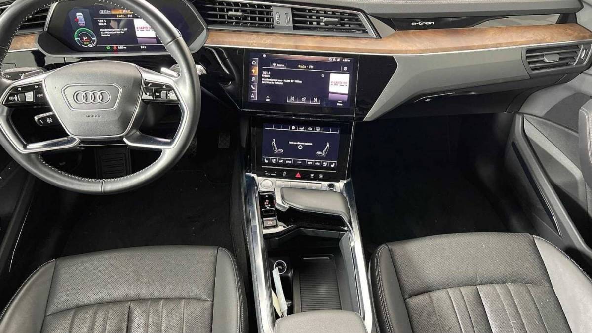 2019 Audi e-tron WA1LAAGE4KB023204